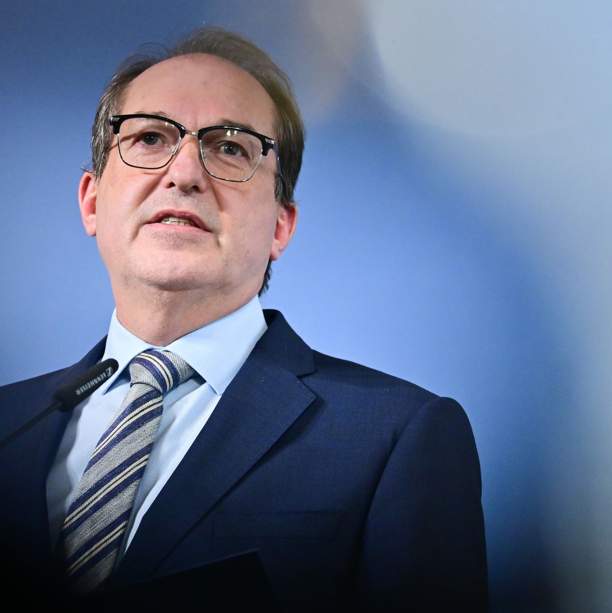 Dobrindt will Islamisten mit aller Härte des Rechtsstaats begegnen.  - Foto: Sebastian Christoph Gollnow/dpa