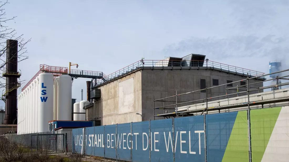  Zum Stahlgipfel in Berlin wird auch der bayerische Ministerpräsident Markus Söder (CSU) erwartet. (Archivbild) - Bild: Stefan Puchner/dpa