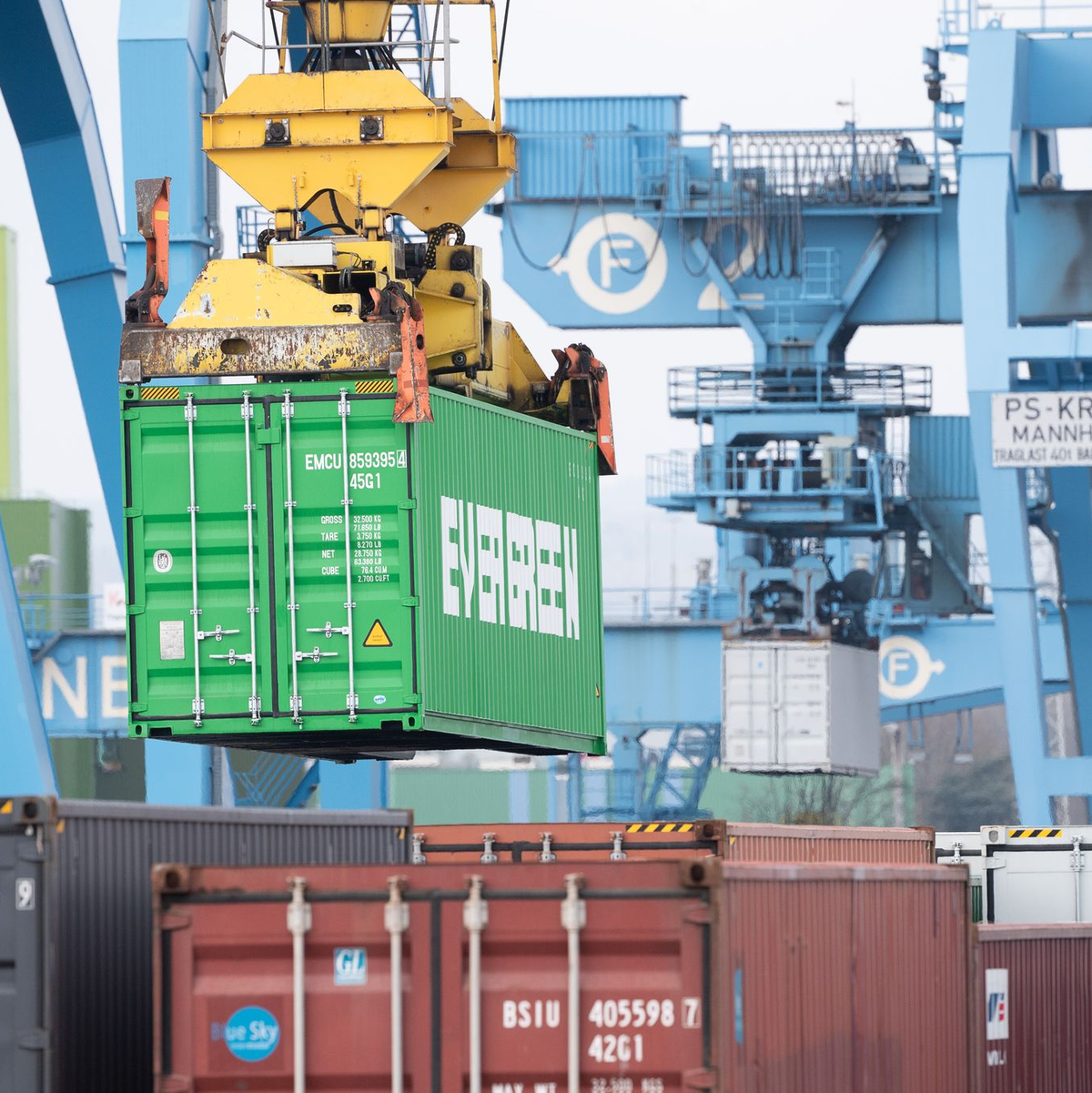 Der DIHK sieht noch einen langen Ausweg aus der Krise (Archivbild) - Foto: Sebastian Gollnow/dpa