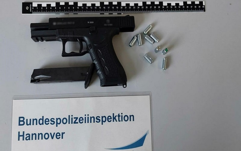 BPOL-H: Bundespolizei stoppt Mann mit Schreckschusswaffe im Hauptbahnhof Braunschweig - Foto: presseportal.de