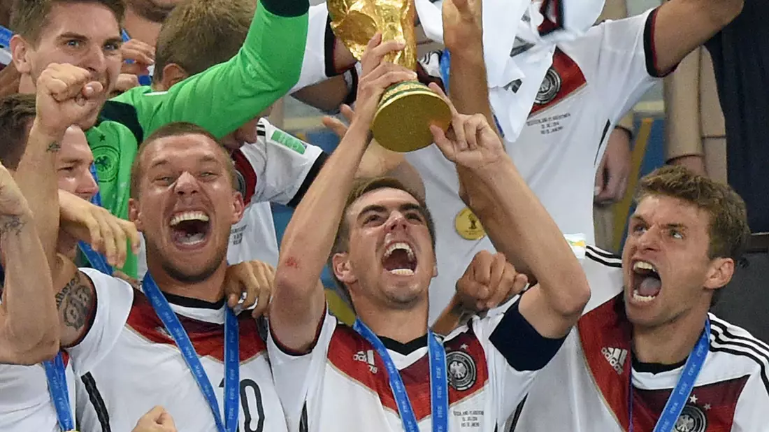 Lahm wird in die Hall of Fame aufgenommen. (Archivbild) - Bild: Marcus Brandt/dpa