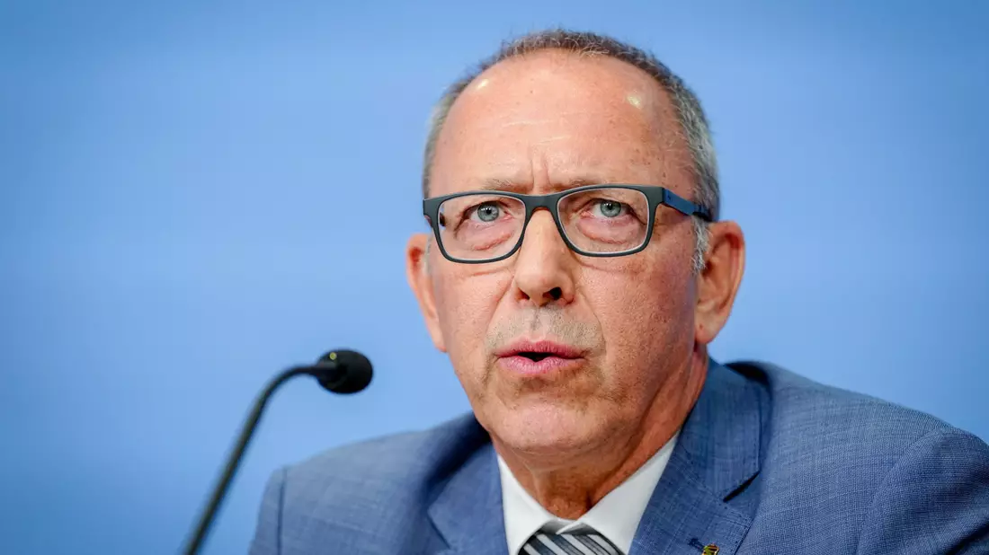 Auch Sachsens-AfD-Chef Jörg Urban reist mit nach Russland. (Archivbild) - Bild: Kay Nietfeld/dpa