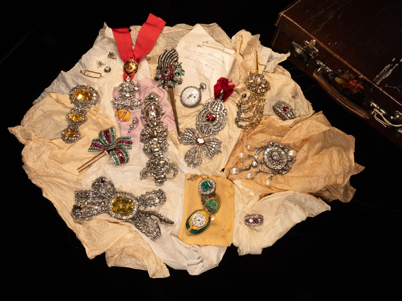Die Familie möchte den Wert der Juwelen nicht beziffern. - Foto: -/Nasuna Stuart-Ulin/FTI Consulting, München/dpa