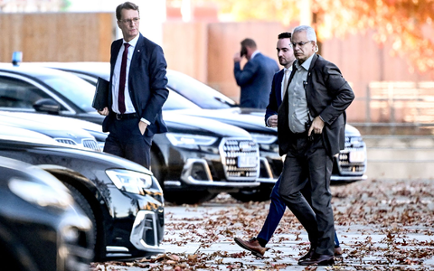 Am «Stahlgipfel» im Kanzleramt nahm auch Nordrhein-Westfalens Ministerpräsident Wüst (CDU) teil. In NRW hat die Stahlindustrie traditionell eine starke Bedeutung. - Foto: Britta Pedersen/dpa