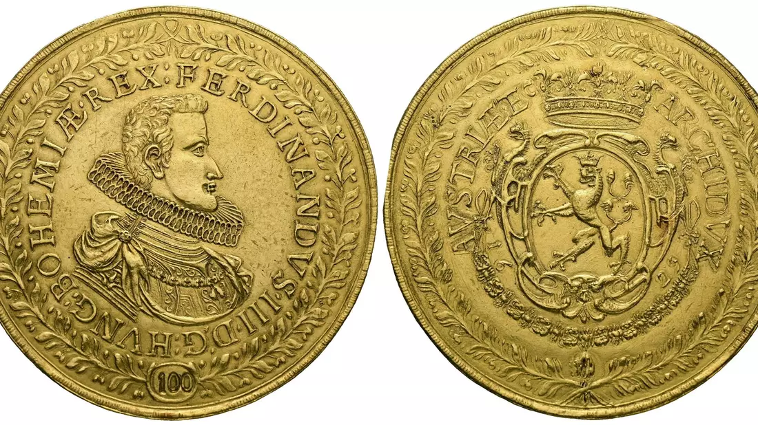 Es gibt nur vier bekannte Exemplare dieser Riesenmünze. (Archivbild) - Bild: -/Numismatica Ars Classica/dpa