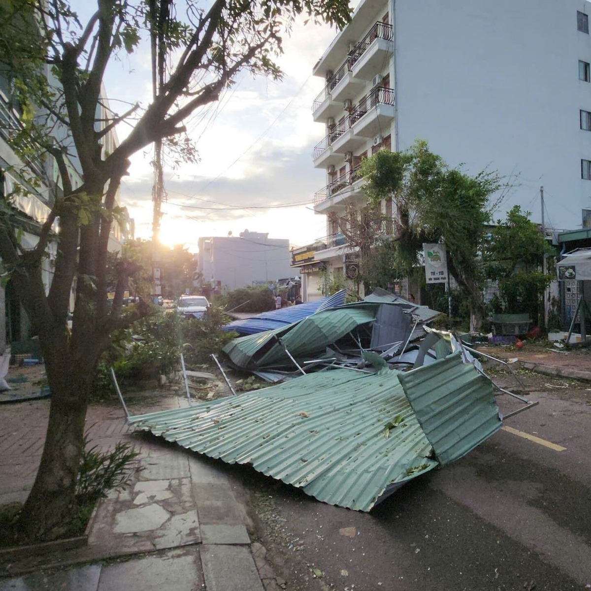 Meteorologen in Vietnam sagten weitere schwere Regenfälle voraus. - Foto: Sy Thang/Vietnam News Agency/AP/dpa