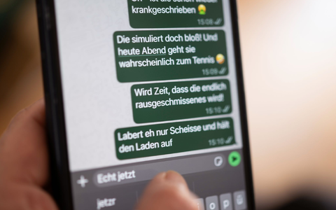 Im Netz und im realen Leben - oft am Arbeitsplatz - wird laut Studie zunehmend schikaniert, diffamiert, beleidigt. (Symbolbild) - Foto: Marijan Murat/dpa