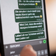 Im Netz und im realen Leben - oft am Arbeitsplatz - wird laut Studie zunehmend schikaniert, diffamiert, beleidigt. (Symbolbild) - Foto: Marijan Murat/dpa