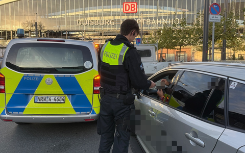 POL-DU: Stadtgebiet: Gemeinsamer Kontrolltag im gewerblichen Personenverkehr: Schwerpunkt App-vermittelter Mietwagenverkehr - Foto: presseportal.de