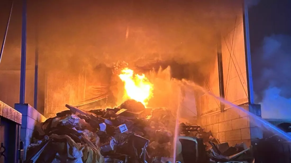 POL-PDLD: Edenkoben - Brand auf Wertstoffhof - Bild: presseportal.de