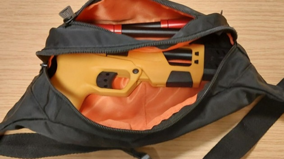 BPOL-HST: Gefährliche Fundsache abgegeben - Sicherstellung einer Waffe - Foto: presseportal.de