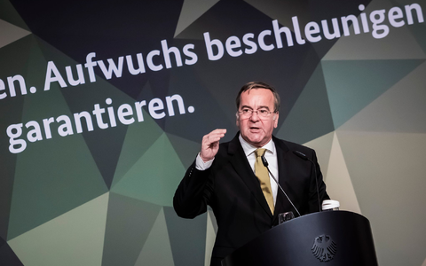 Pistorius will bis Ostern eine Modernisierungsagenda vorlegen.  - Foto: Christoph Soeder/dpa