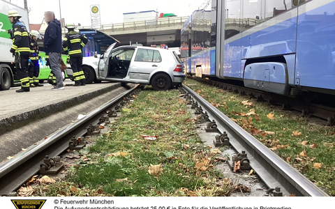 FW-M: Verkehrsunfall in der Innenstadt endet glimpflich (Neuhausen-Nymphenburg) - Foto: presseportal.de