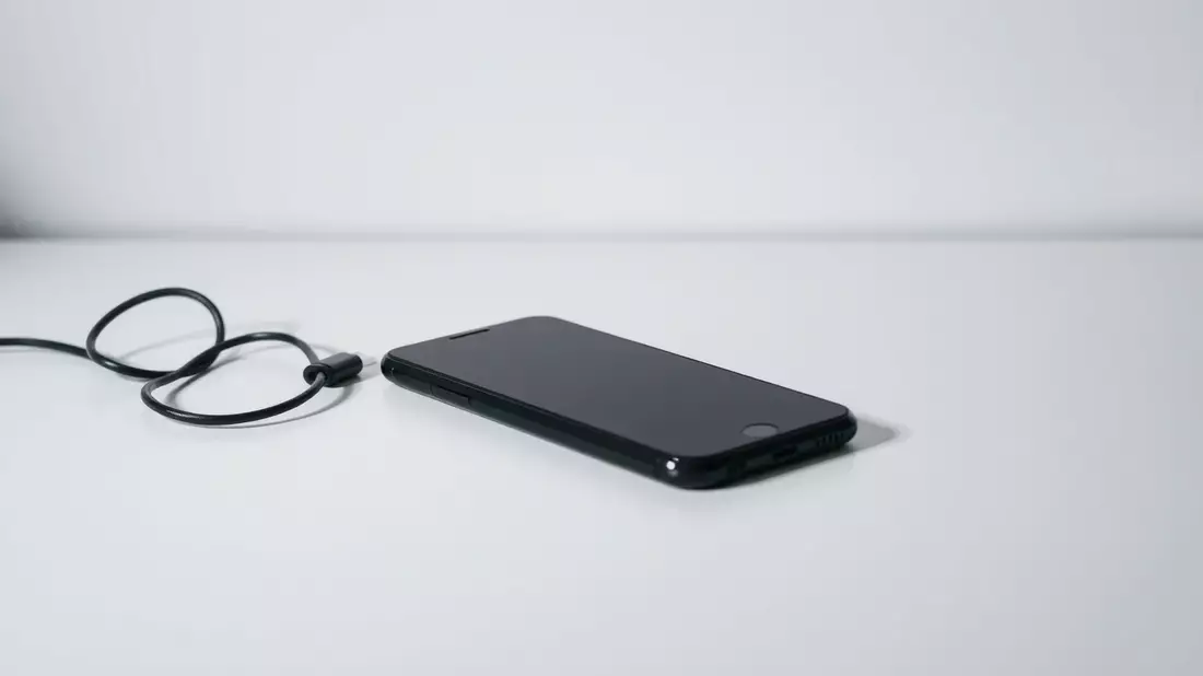 Phishing-Welle: Hunderttausende Euro Schaden durch gefälschte Finanzamt-SMS - Bild: über boerse-global.de