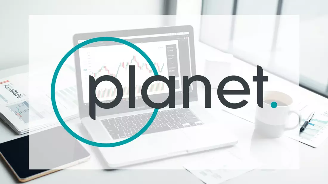 Earth Observation Giants: Two Paths to Dominating the Space Data Market Illustration mit AI erstellt übermittelt durch boerse-global.de