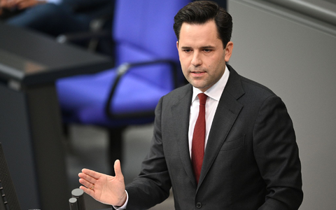 Der Vorsitzende der Jungen Union, Johannes Winkel, verlangt von der Bundesregierung große Sozialreformen. (Archivfoto) - Foto: Niklas Graeber/dpa