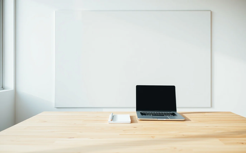 Globale Offensive: Kostenlose KI-Kurse für Millionen Menschen - Foto: über boerse-global.de