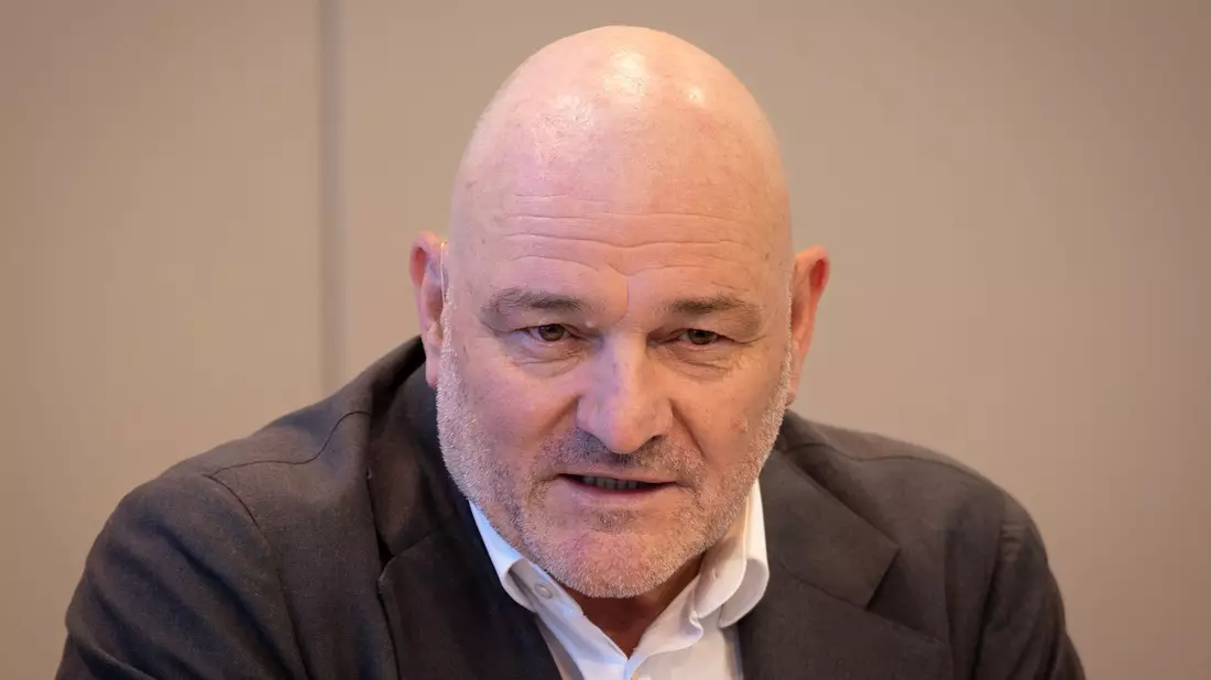Der stellvertretende Brandenburger Ministerpräsident und Finanzminister Robert Crumbach (BSW) hofft auf eine Lösung im Streit um die Rundfunkreform. (Archivbild) - Bild: Soeren Stache/dpa