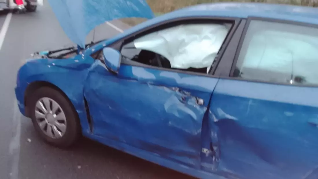 POL-STD: Zwei Autos prallen auf Kreuzung in Stade zusammen - ein Autofahrer leicht verletzt, 7-jähriges Mädchen bei Unfall in Jork verletzt - Polizei sucht wichtige Zeugen - Bild: presseportal.de
