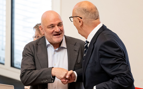 Die SPD/BSW-Koalition mit Ministerpräsident Dietmar Woidke (SPD) und Vize-Regierungschef Robert Crumbach (BSW) berät über zwei in der BSW-Fraktion umstrittene Medienstaatsverträge (Archivbild). - Foto: Fabian Sommer/dpa