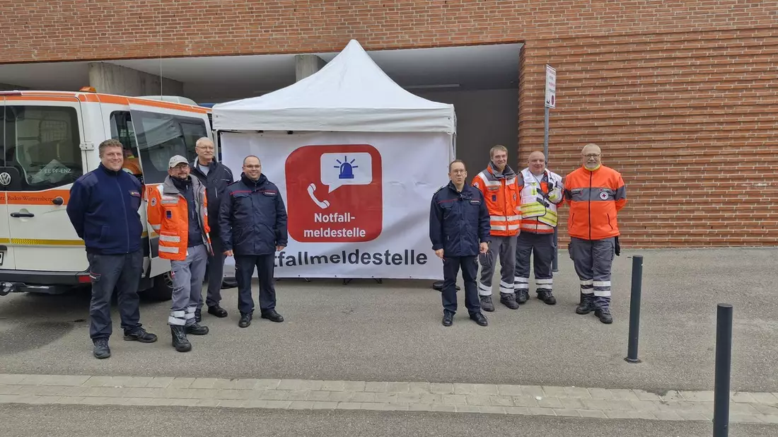 FW Pforzheim: Bevölkerungsschutz trainiert Stromausfall - Telefonnetze ausgefallen - Notfallmeldestellen eingerichtet - Bild: presseportal.de