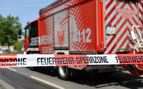 FW-E: Brandserie in der Nacht - Feuerwehr Essen im Dauereinsatz - Foto: presseportal.de