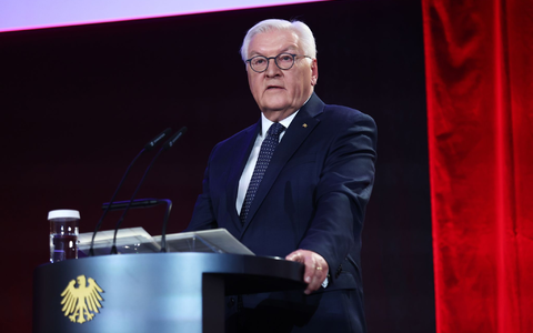 Bundespräsident Frank-Walter Steinmeier sieht die Demokratie bedroht. - Foto: Maryam Majd/Pool AP/dpa