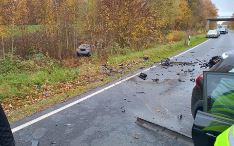 POL-PIKUS: Schwerer Verkehrsunfall mit mehreren Verletzten - Foto: presseportal.de