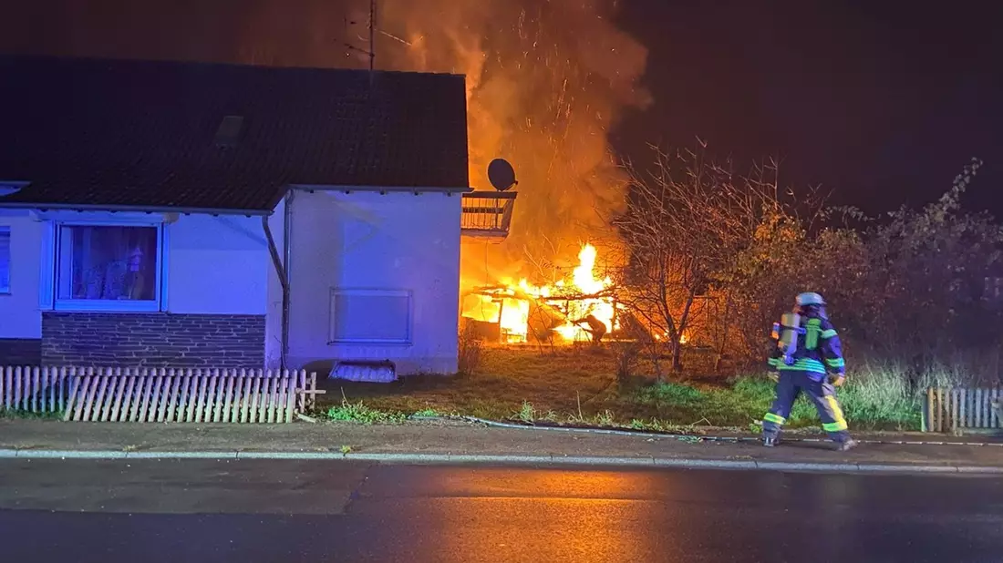 POL-PDWIL: Holzschuppen in Vollbrand - Bild: presseportal.de