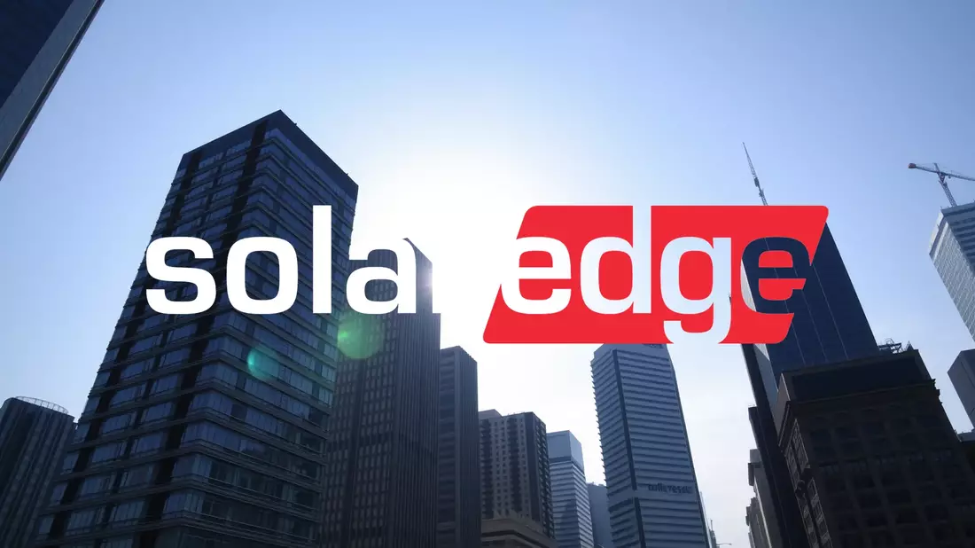 SolarEdge’s Bold Dual Strategy: Powering Up with Solar and AI Data Centers Illustration mit AI erstellt übermittelt durch boerse-global.de