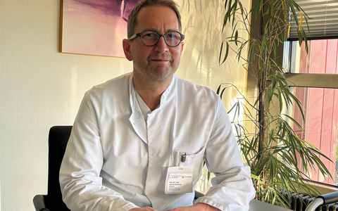 Neuer Chefarzt der Gefäßchirurgie am Klinikum Bielefeld: Prof. Dr. med. Jochen Grommes übernimmt Leitung / Nachfolge von Dr. med. Ralf-Gerhard Ritter angetreten - Foto: presseportal.de