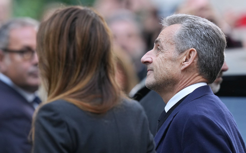 Frankreichs inhaftierter Ex-Präsident Sarkozy kann das Gefängnis unter Auflagen verlassen. (Archivbild) - Foto: Thibault Camus/AP/dpa