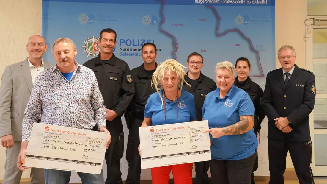 POL-GE: Feierliche Spendenübergabe der Erlöse aus dem Blaulichtlauf 2025 im Polizeipräsidium - Bild: presseportal.de