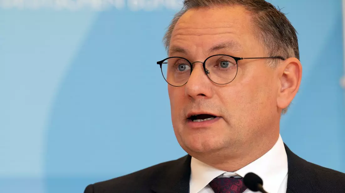 AfD-Chef Tino Chrupalla spricht von Spaltung. (Archivbild)  - Bild: Alicia Windzio/dpa