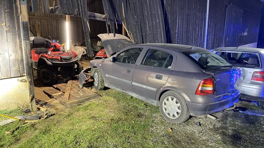 POL-PIROK: Verkehrsunfall mit verletzter Person und Kind in PKW - Bild: presseportal.de