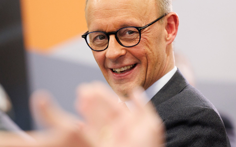 Ein «normaler Arbeitstag» für den Kanzler - mit Einschränkungen. - Foto: Christoph Reichwein/dpa