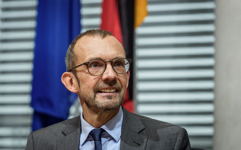 Der CDU-Politiker Thomas Röwekamp ist Vorsitzender des Verteidigungsausschusses. - Foto: Michael Kappeler/dpa