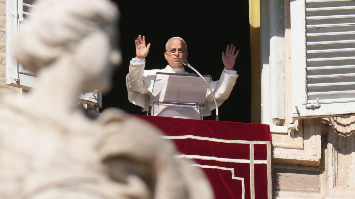 Papst Leo XIV. zelebriert seien erste Christmette. (Archivbild)  - Foto: Alessandra Tarantino/AP/dpa
