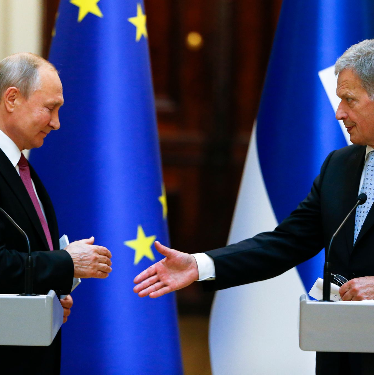 Auch trotz zunehmender Spannungen versuchte Niinistö, den Kontakt zu Putin nicht abreißen zu lassen. (Archivbild) - Foto: Alexander Zemlianichenko/AP POOL/dpa