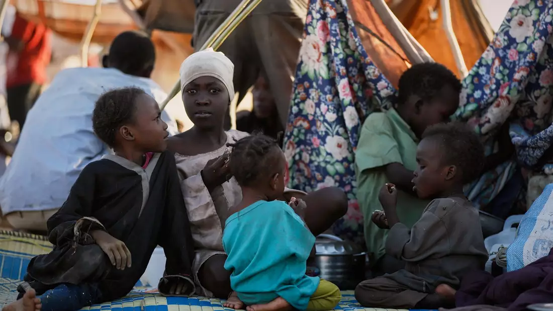 UN-Hochkommissar Volker Türk: Die internationale Gemeinschaft hat die Menschen in Al-Faschir im Stich gelassen. (Archivbild) - Bild: Mohammed Jammal/UNICEF/AP/dpa