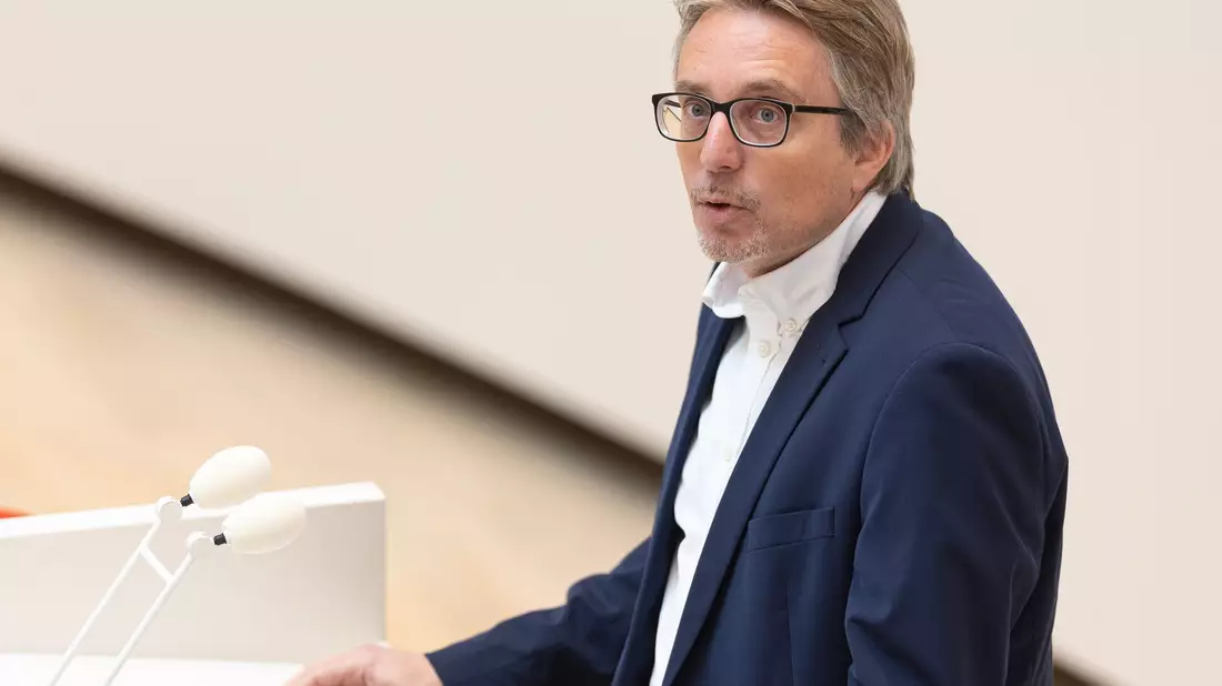 Die SPD will am für Mittwoch geplanten Hauptausschuss festhalten. (Archivbild) - Bild: Hannes P Albert/dpa