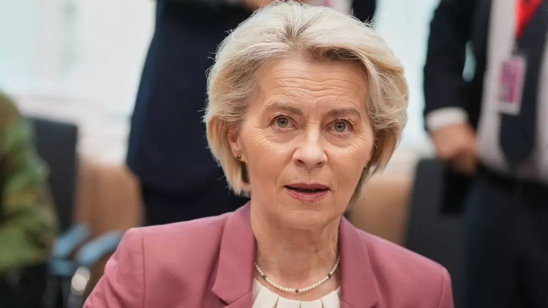 Ursula von der Leyen will einen besseren Zugriff auf Geheimdiensterkenntnisse. (Archivbild) - Bild: Virginia Mayo/AP/dpa