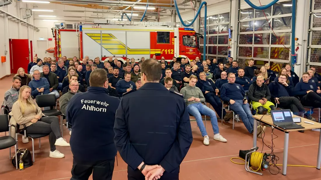 FW-OLL: Gemeindefeuerwehr Großenkneten informiert über Aufbau des Katastrophen- und Zivilschutz - Bild: presseportal.de