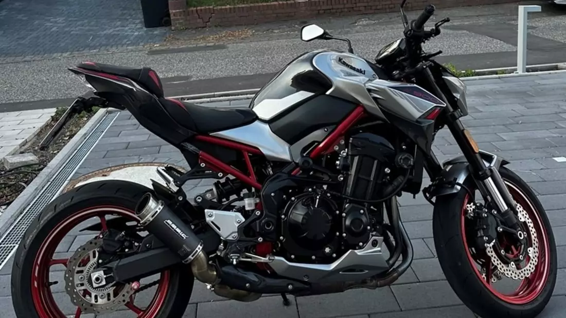 POL-RBK: Rösrath - Motorrad von einem Parkplatz gestohlen - Bild: presseportal.de
