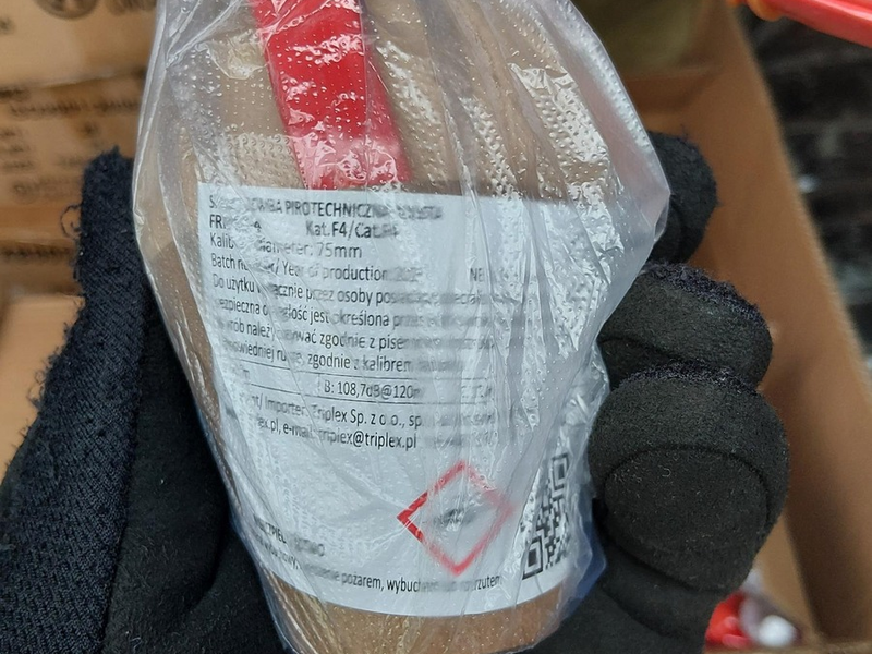 HZA-OS: Zoll und Bundespolizei stellen 148 Kilogramm Feuerwerkskörper in Kleintransporter sicher - Foto: presseportal.de