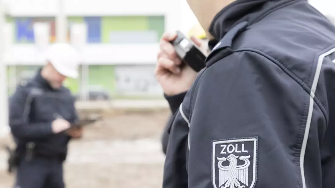 HZA-SB: Hauptzollamt Saarbrücken: Mehrere illegale Beschäftigte auf Baustelle festgestellt - Bild: presseportal.de