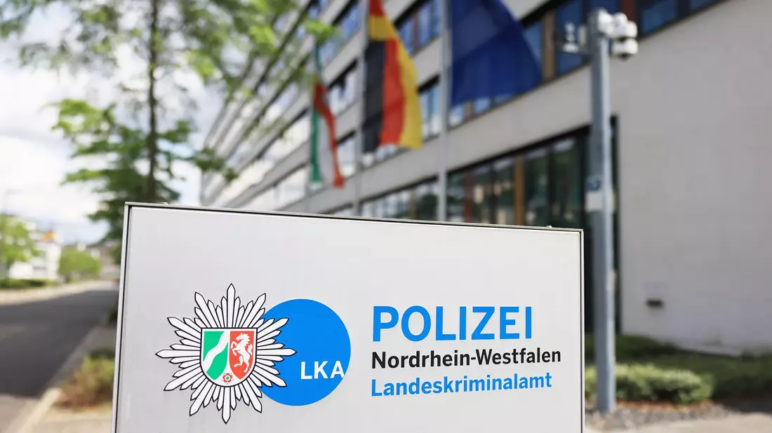 Beim Landeskriminalamt (LKA) in Düsseldorf liefen die Fäden des Einsatzes zusammen (Archivfoto) - Bild: Oliver Berg/dpa