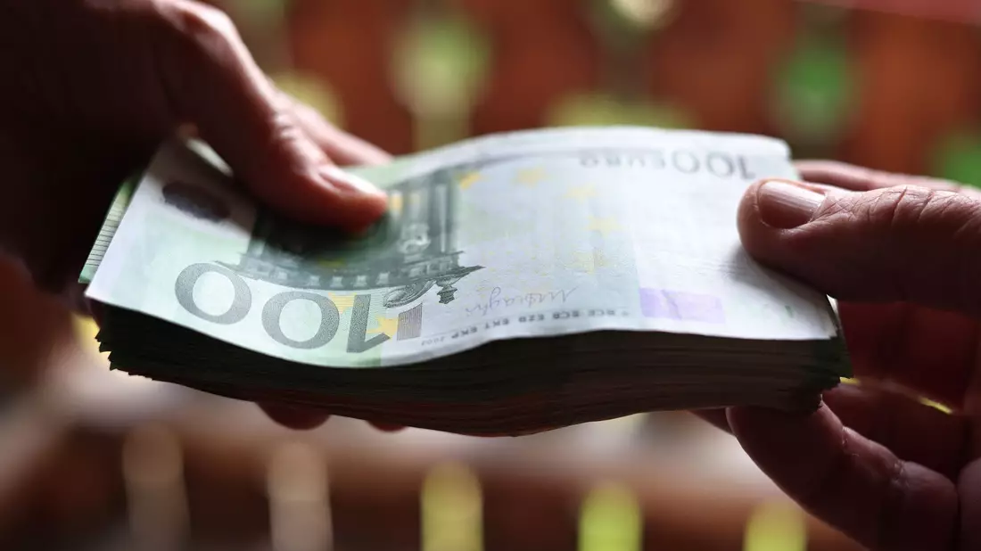 Muss der Staat zu viel an die Rentenkasse geben? (Symbolbild)  - Bild: Karl-Josef Hildenbrand/dpa