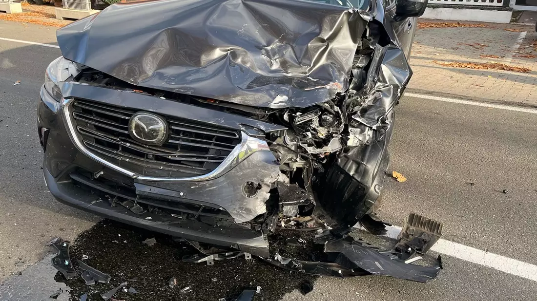 POL-MI: Drei Verletzte nach Verkehrsunfall - Bild: presseportal.de