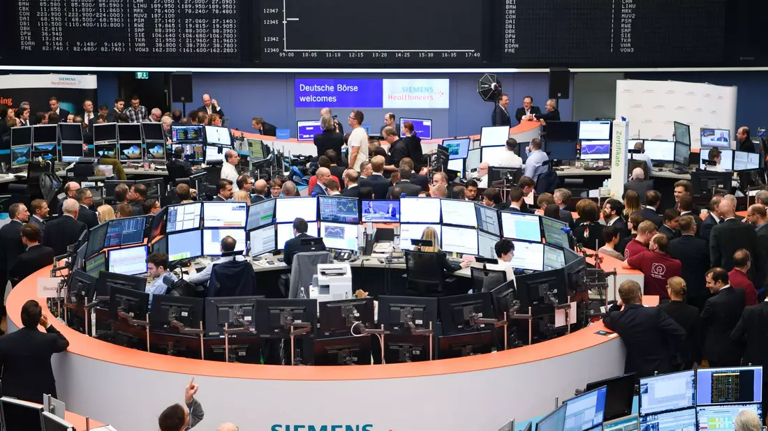 2018 kam Healthineers an die Börse. (Archivbild) - Bild: Arne Dedert/dpa
